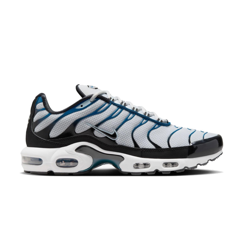 BASKETS NIKE AIR MAX PLUS BLEUES ET BLANCHES